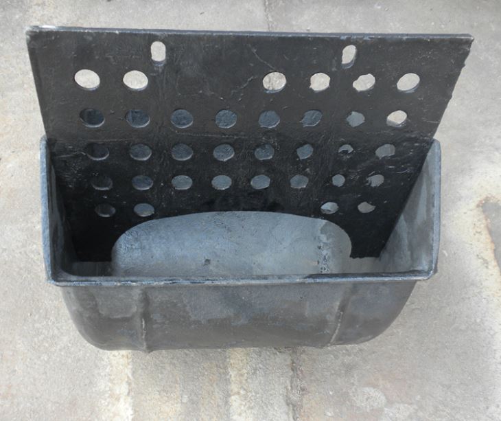 Iron Cast Pig Feeder